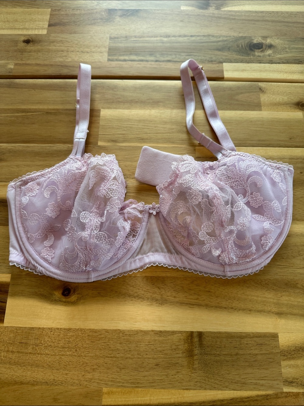 Victoria's Secret Lavender Lace Underwire Bra